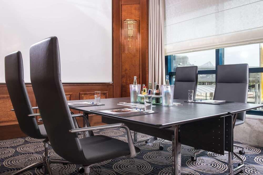 Maritim Airport Hotel Hannover Langenhagen  Bagian luar foto