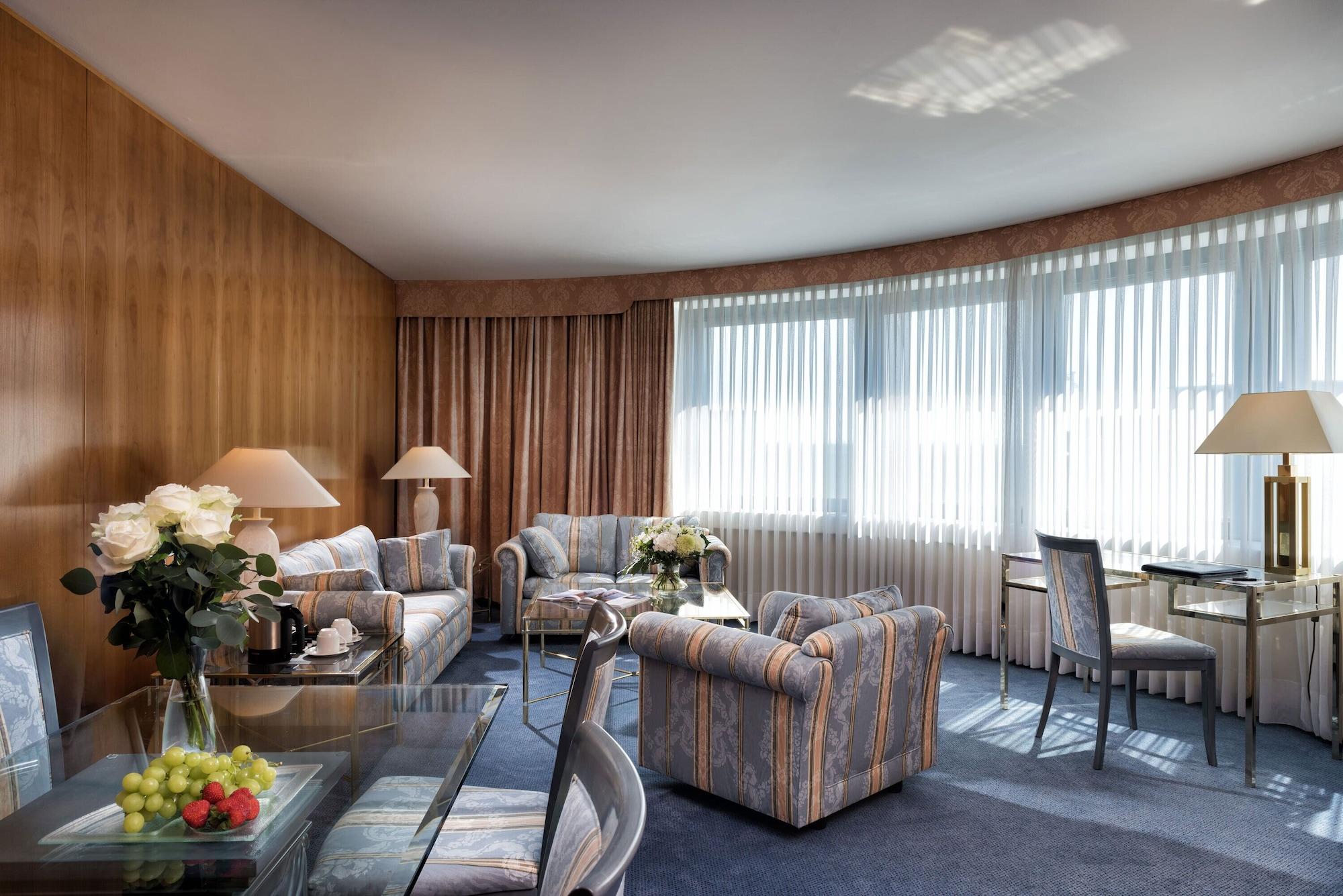 Maritim Airport Hotel Hannover Langenhagen  Bagian luar foto