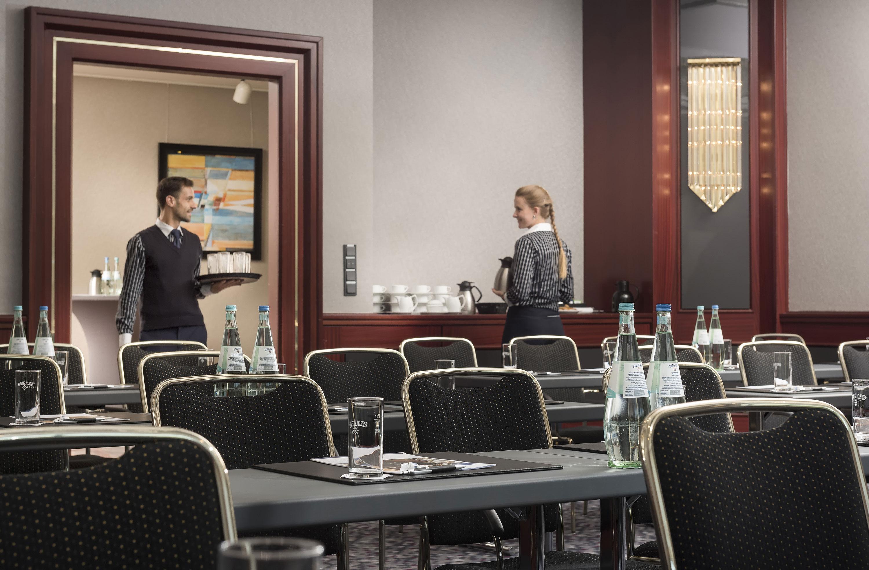 Maritim Airport Hotel Hannover Langenhagen  Bagian luar foto