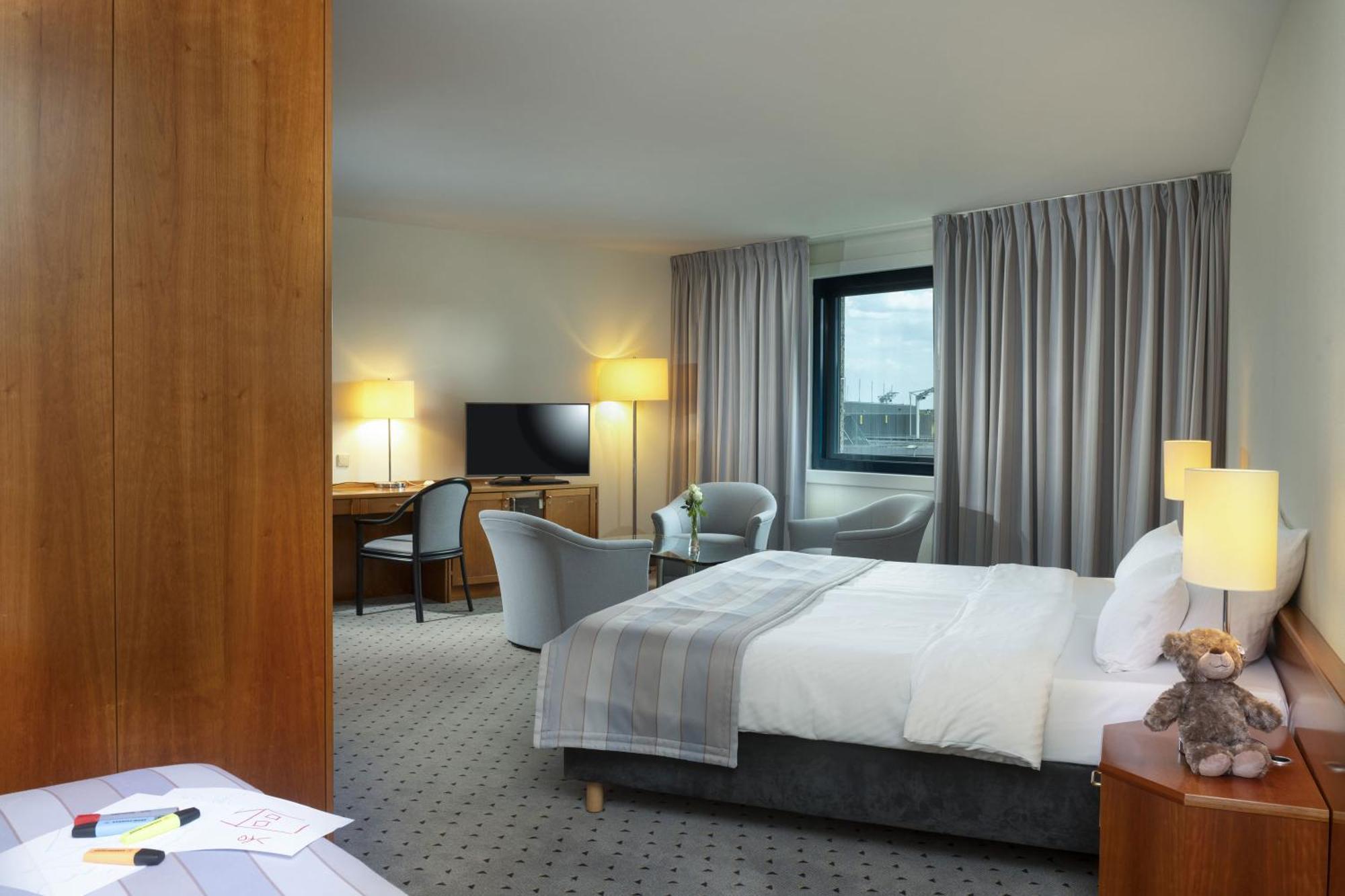 Maritim Airport Hotel Hannover Langenhagen  Bagian luar foto