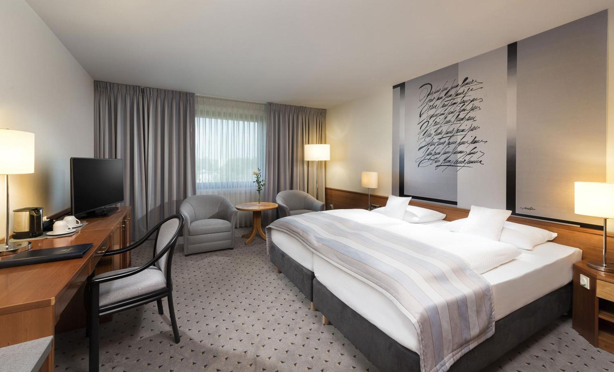 Maritim Airport Hotel Hannover Langenhagen  Bagian luar foto
